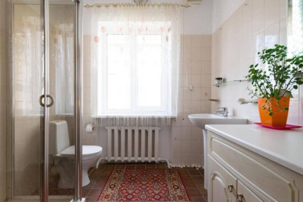Guest house On Maksimova 9 *
