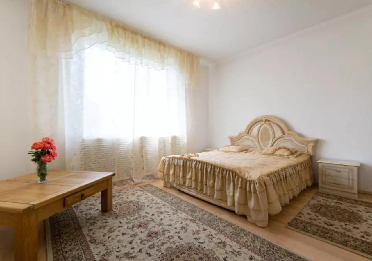 On Maksimova 9 Guest house